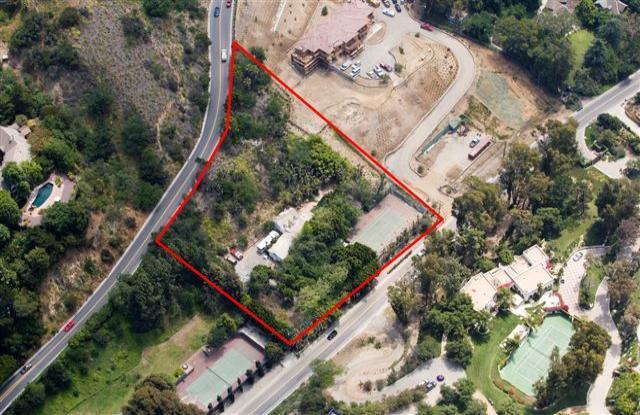 2750 Benedict Canyon Drive