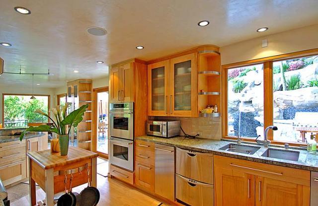 1227 Sierra Alta Way