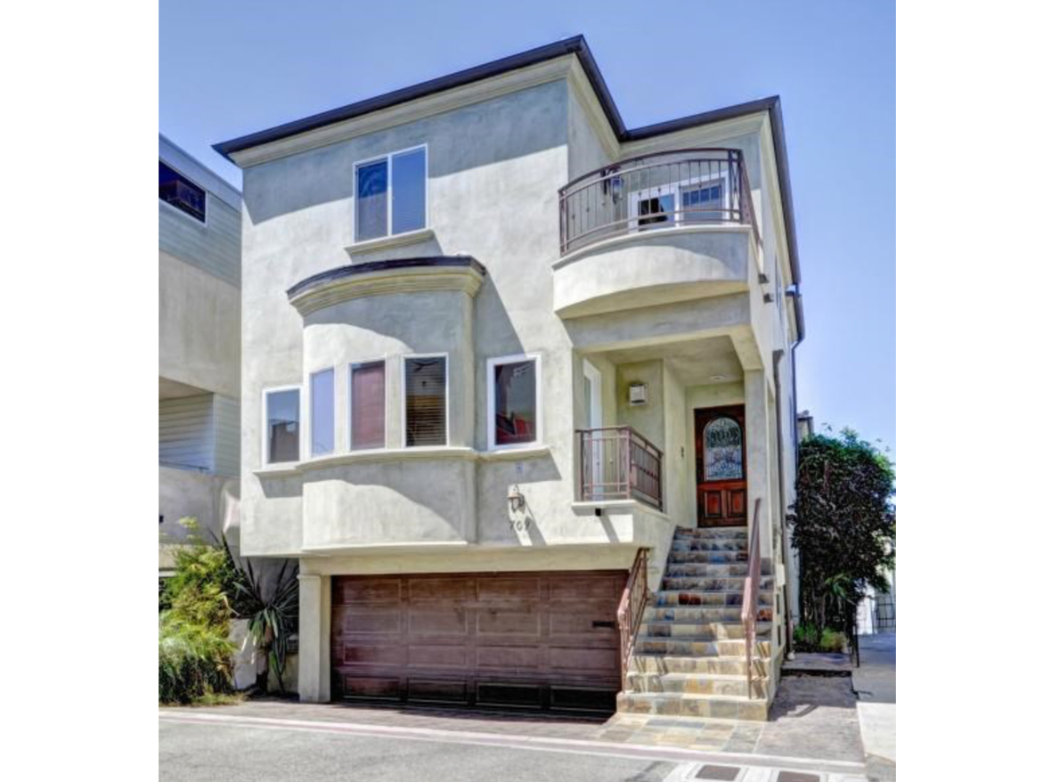 709 Sunset Drive