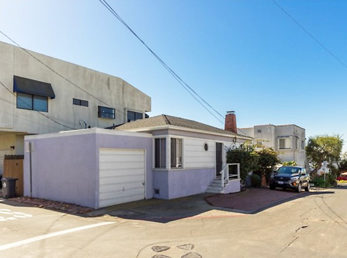 2819 Vista Drive