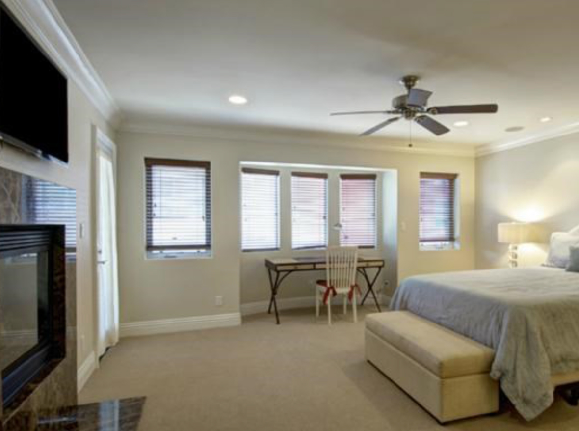 709 Sunset Drive