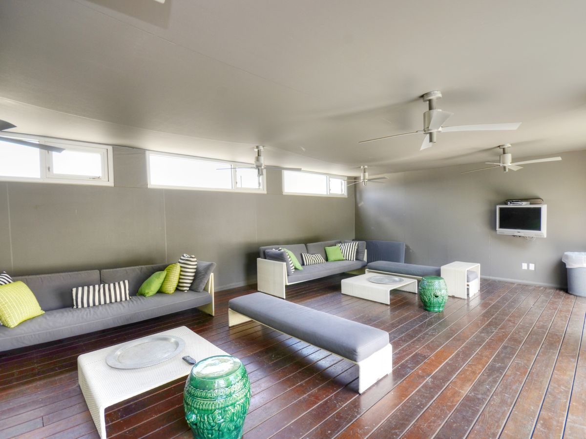 210 Lavaca St 3302