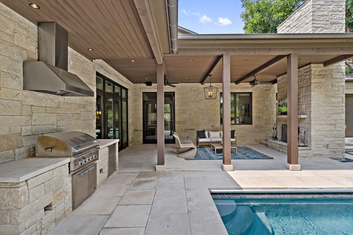 1901 Vista Lane