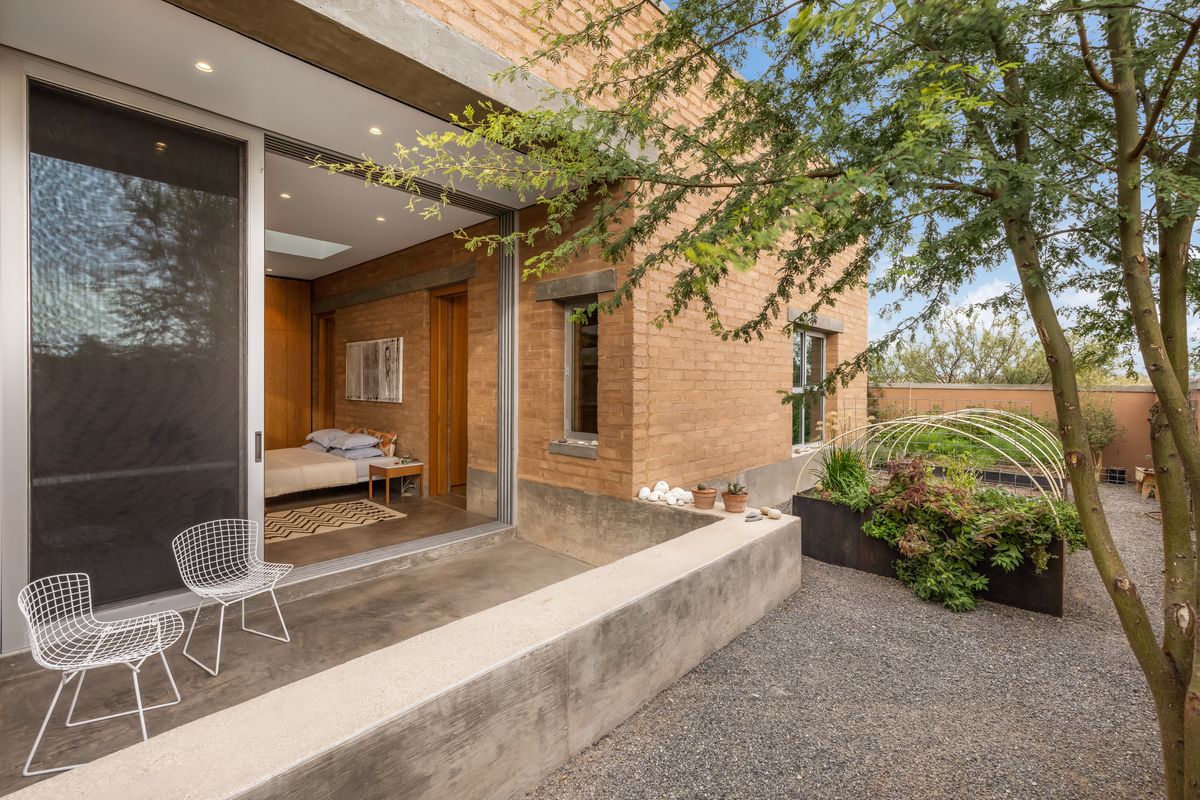 503 Salgado St