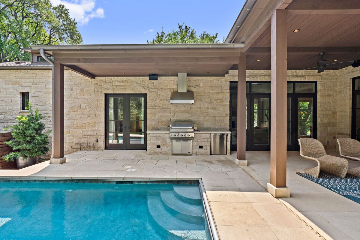 1901 Vista Lane