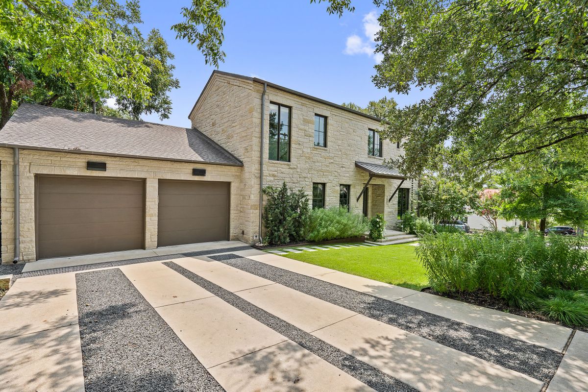1901 Vista Lane