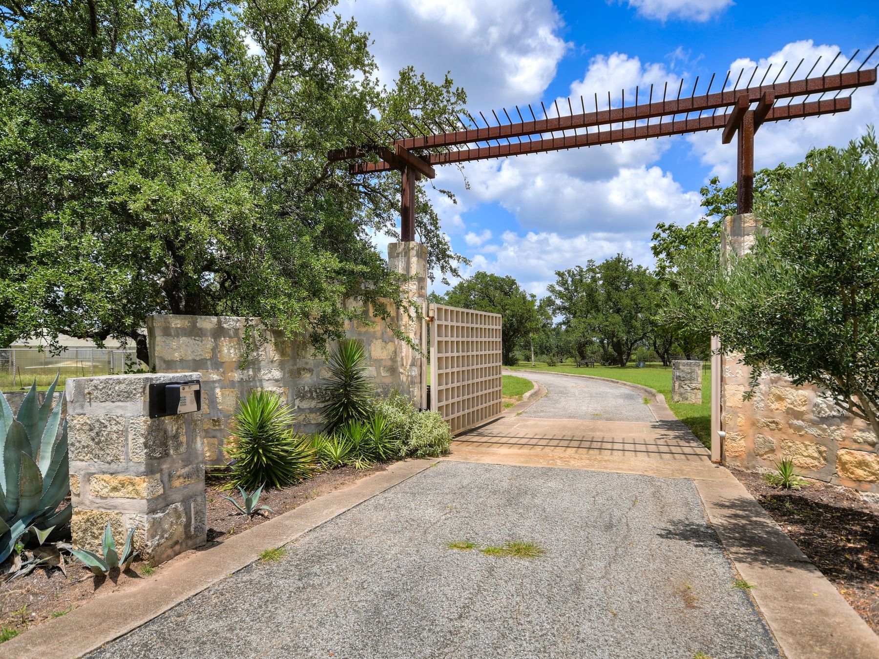 25014 Pedernales Canyon Trail,