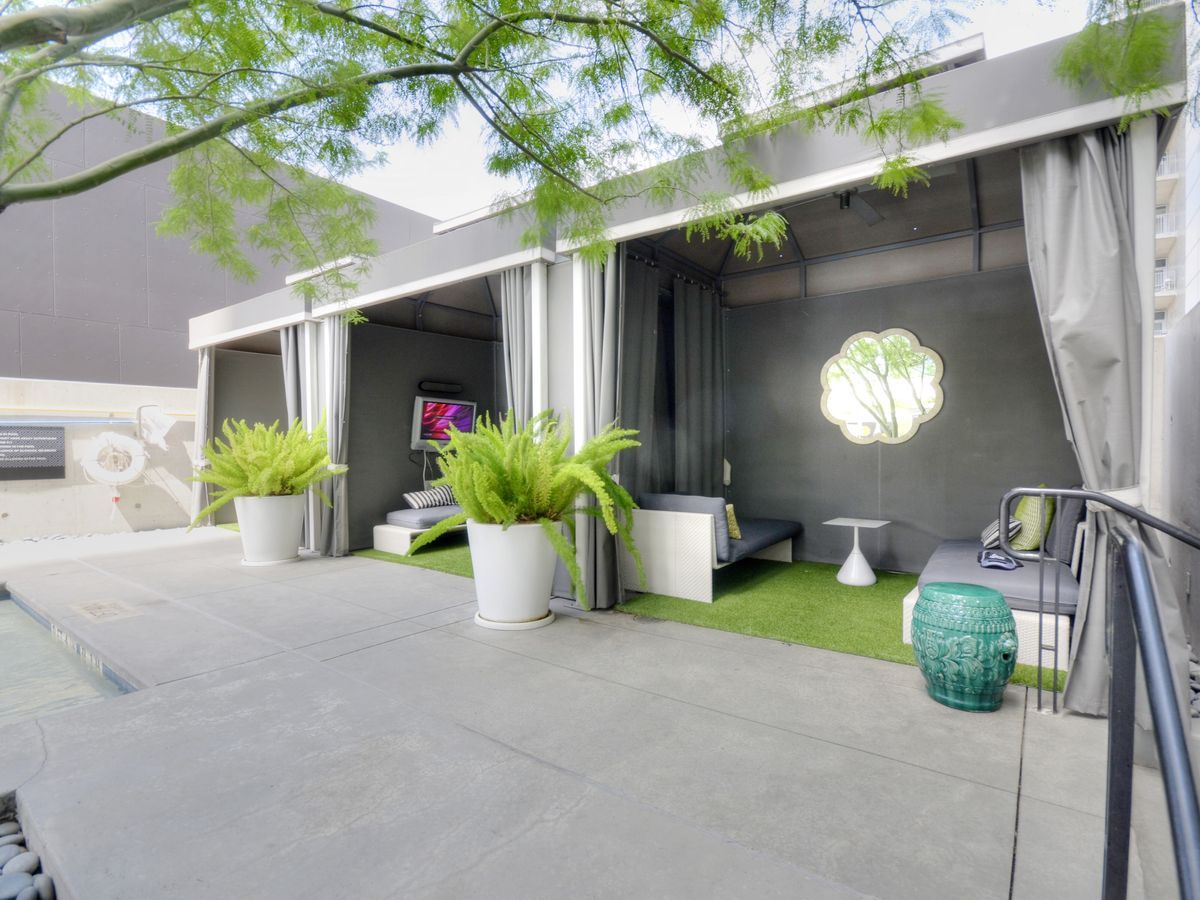 210 Lavaca St 3302