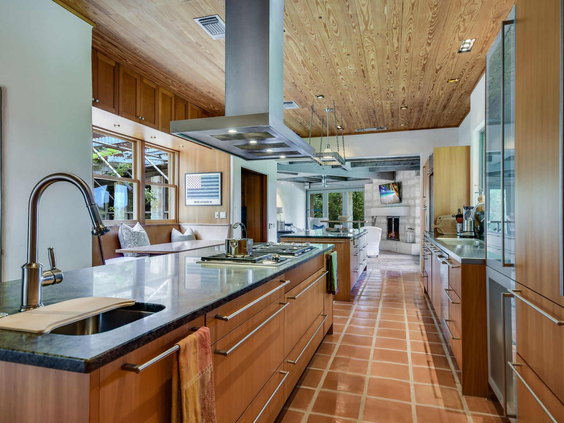 25014 Pedernales Canyon Trail,