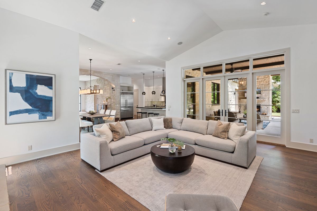 1901 Vista Lane
