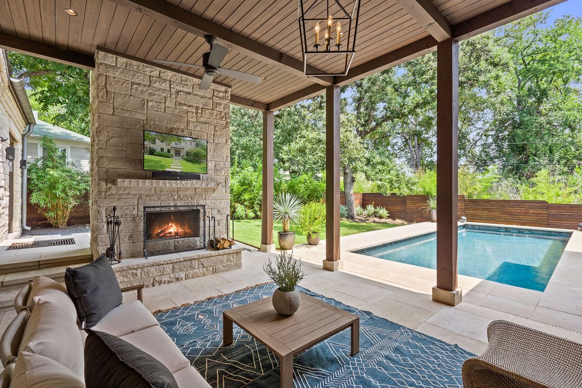 1901 Vista Lane