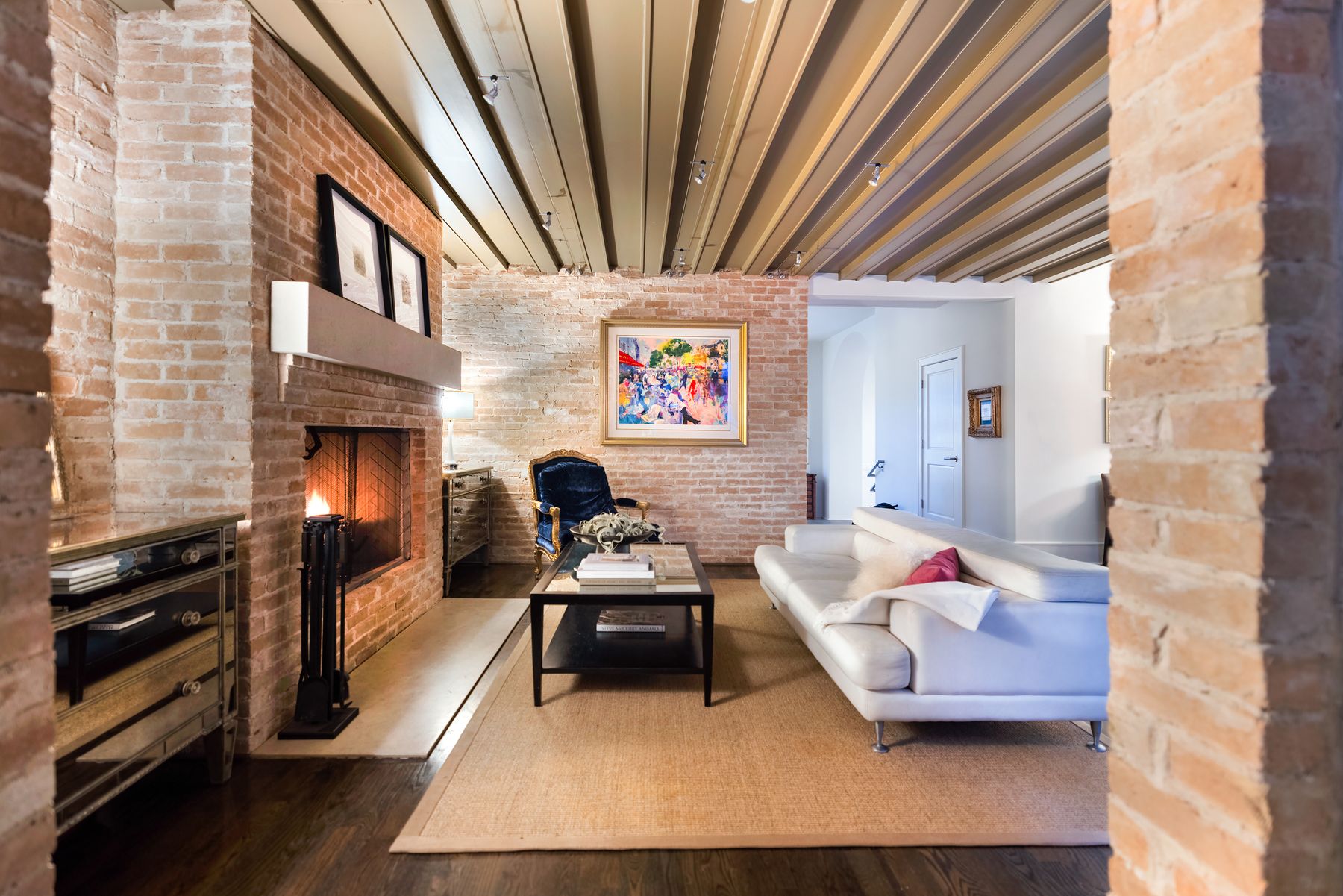 2107 Bridle Path