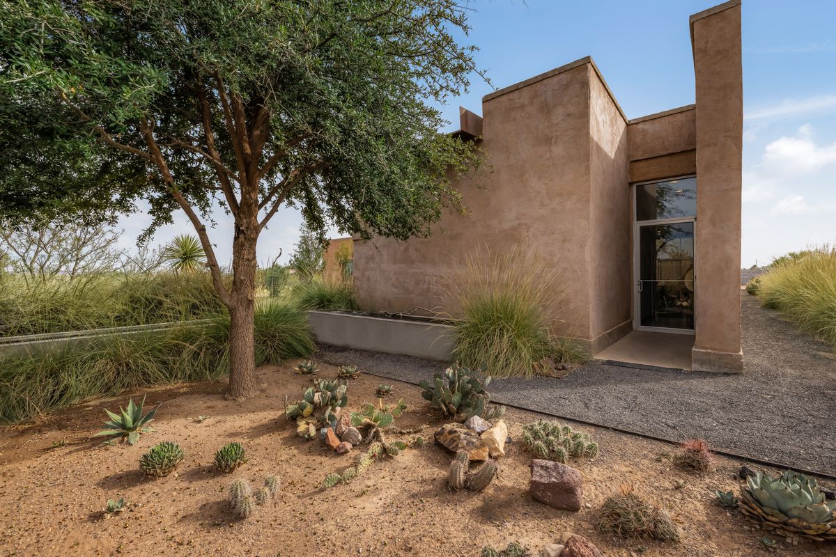 503 Salgado St