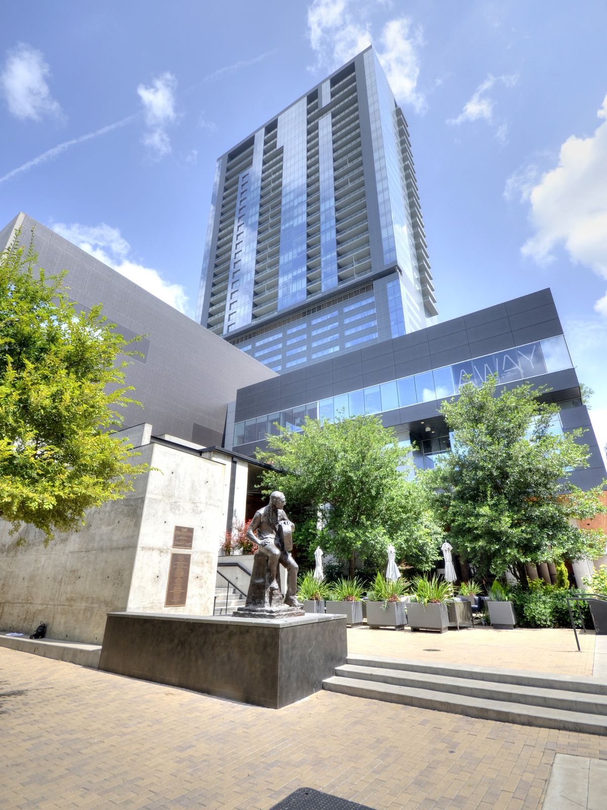 210 Lavaca St 3302