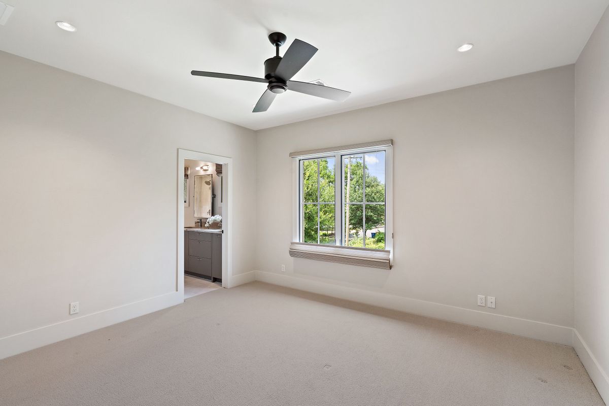1901 Vista Lane