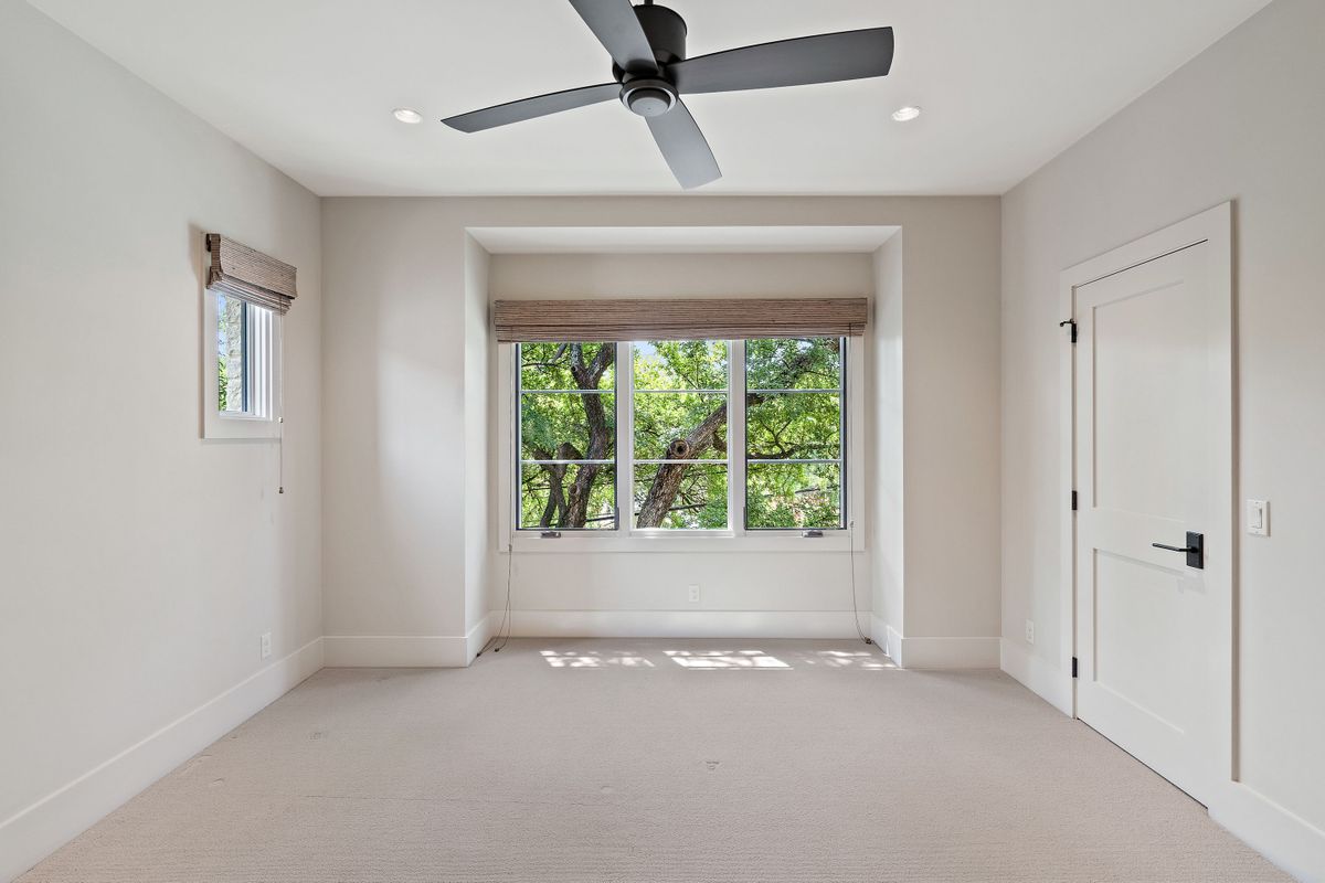 1901 Vista Lane