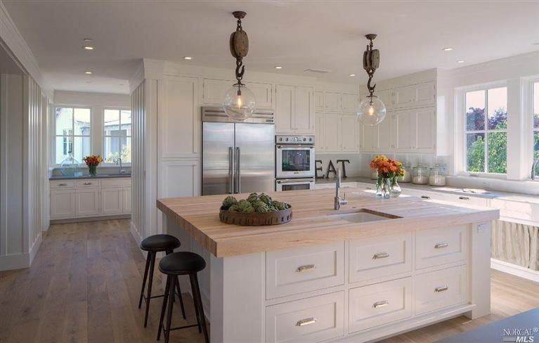 947  Galleron Road