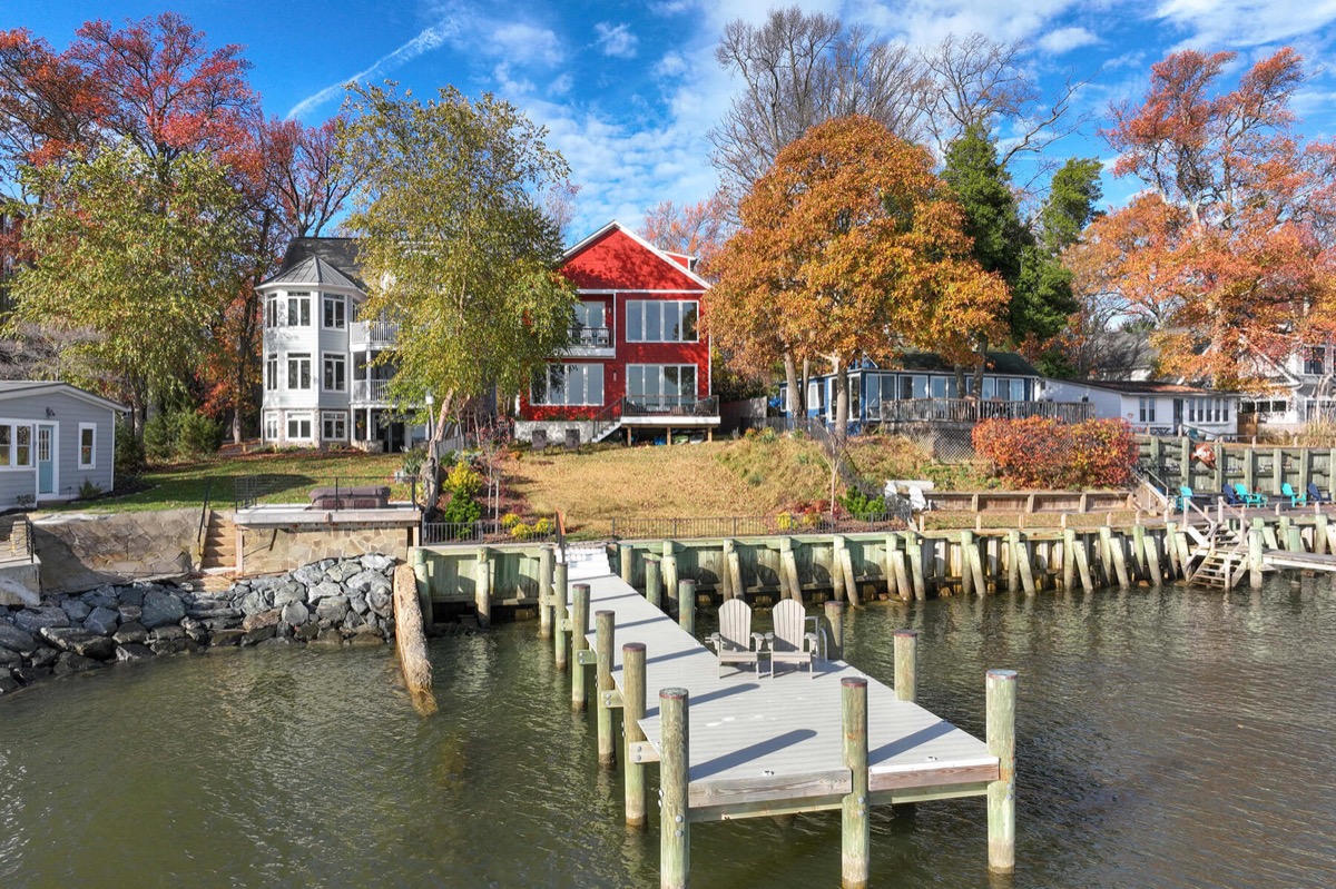 7053 Bay Front Drive