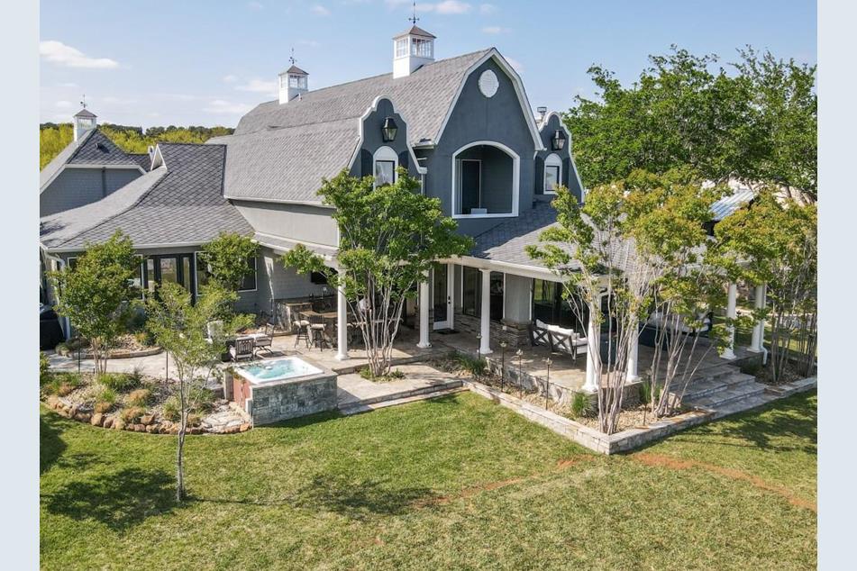 2635 HIdeaway Lane