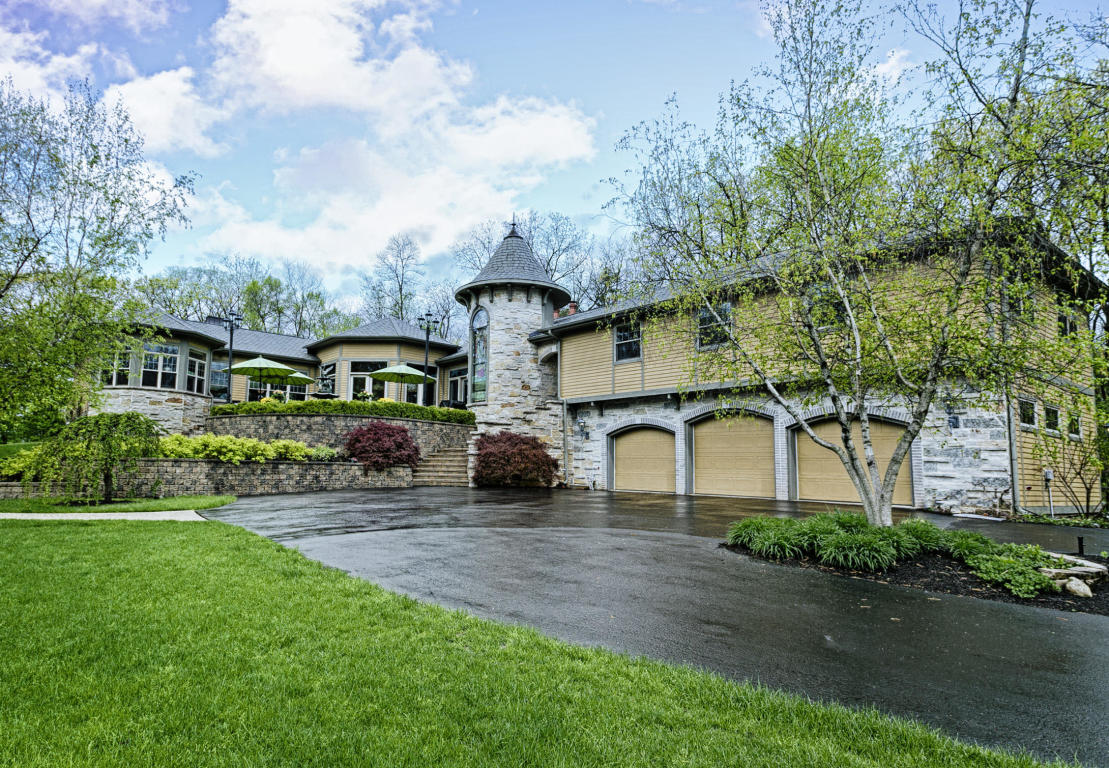 N8115 Pleasant Lake RD