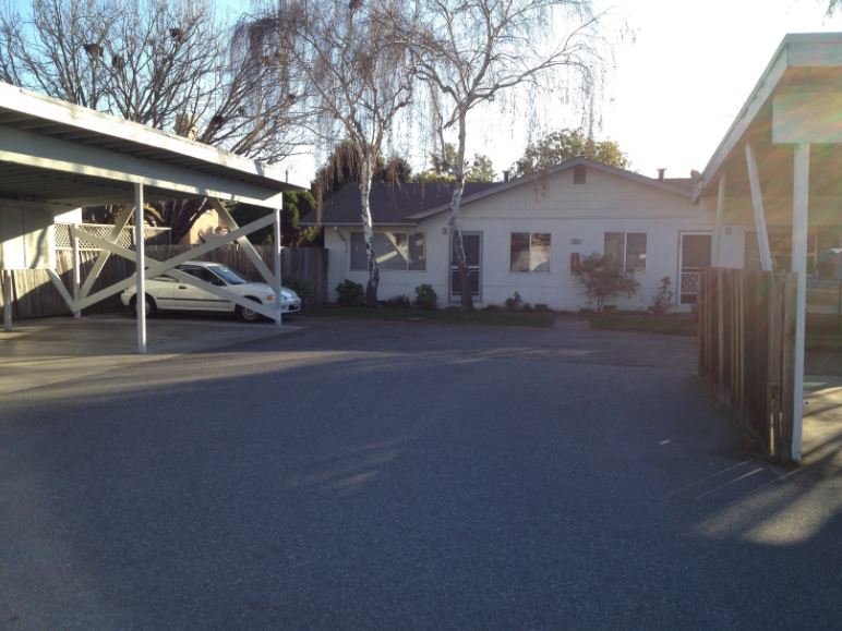 517 Thompson Avenue