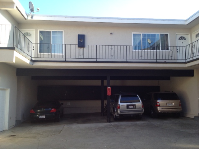 1129 Capuchino Avenue