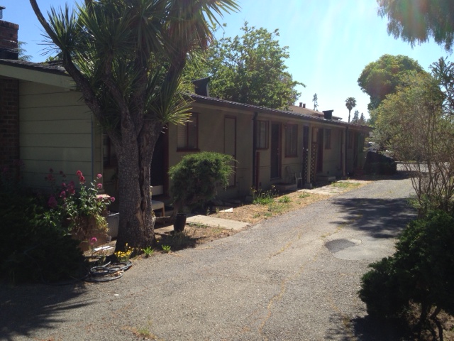 537 Mariposa Avenue