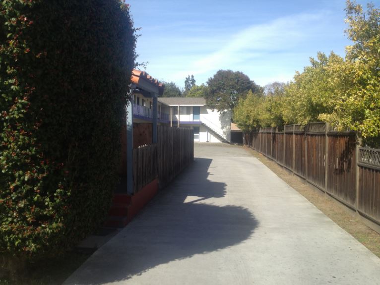 550 Mariposa Avenue