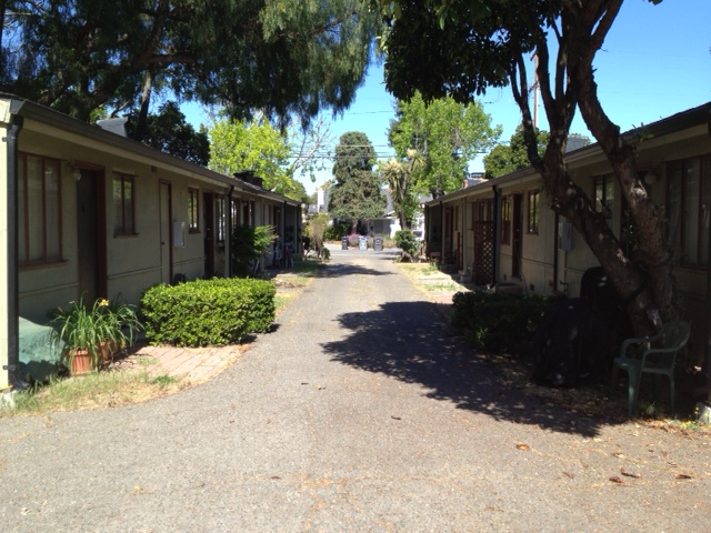 537 Mariposa Avenue