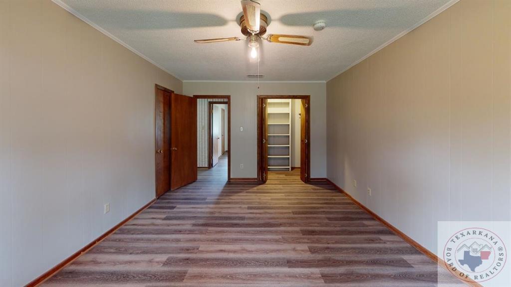 900 Walker Ln.