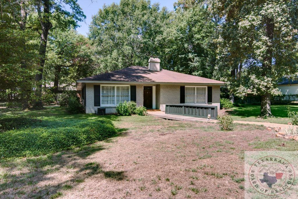 3501 Walnut St.