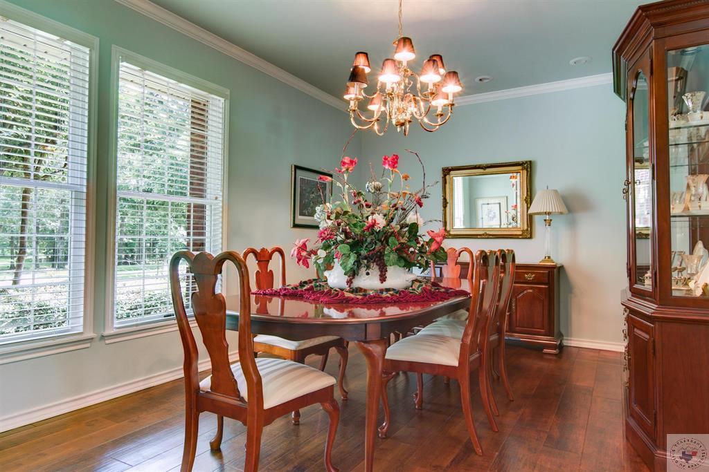 6 Forrest Brook Ln.