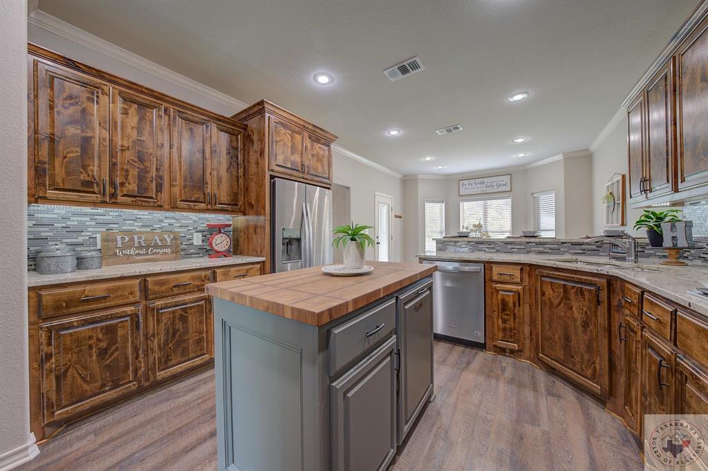 15 Saddlebrook Dr.
