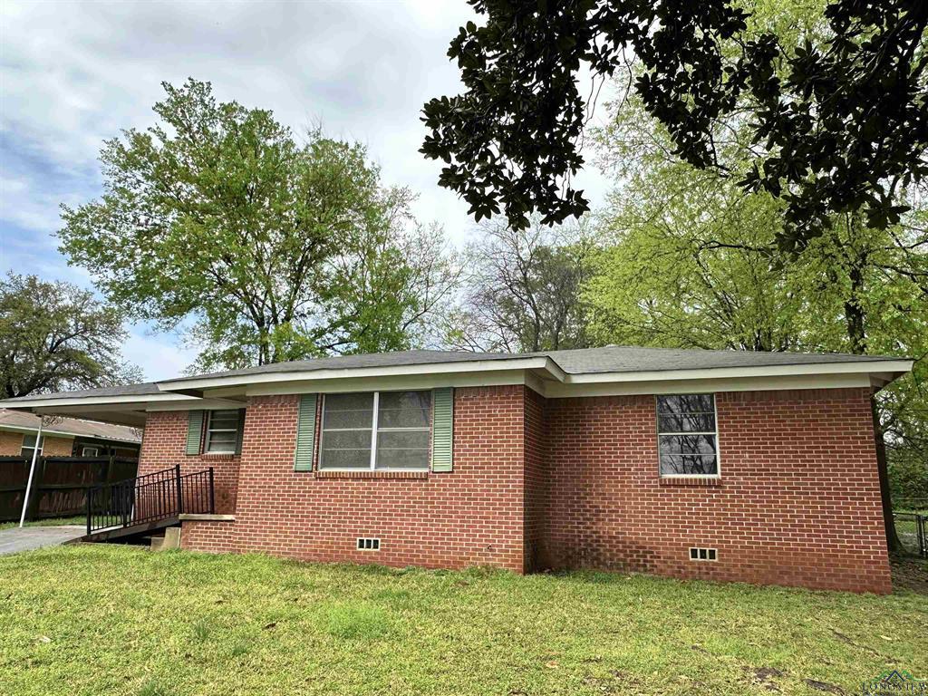 This three bedroom, one and a half bath home is ready for its new owner to buy it and put their personal stamp on it! The kitchen is open to a large eat in breakfast area overlooking the backyard. The covered patio is a perfect spot to unwind after a long day. You will find access off the patio to a workshop and/or storage area. There is an additional storage building in the back yard as well. Most of the yard is fenced in with chainlink. Here you are close to amenities and schools. Check this home out today and make it your new home or an investment opportunity. With some TLC and love this one can become a total charmer.