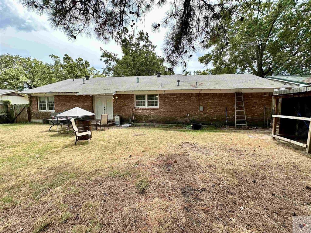 2608 Weaver Pl