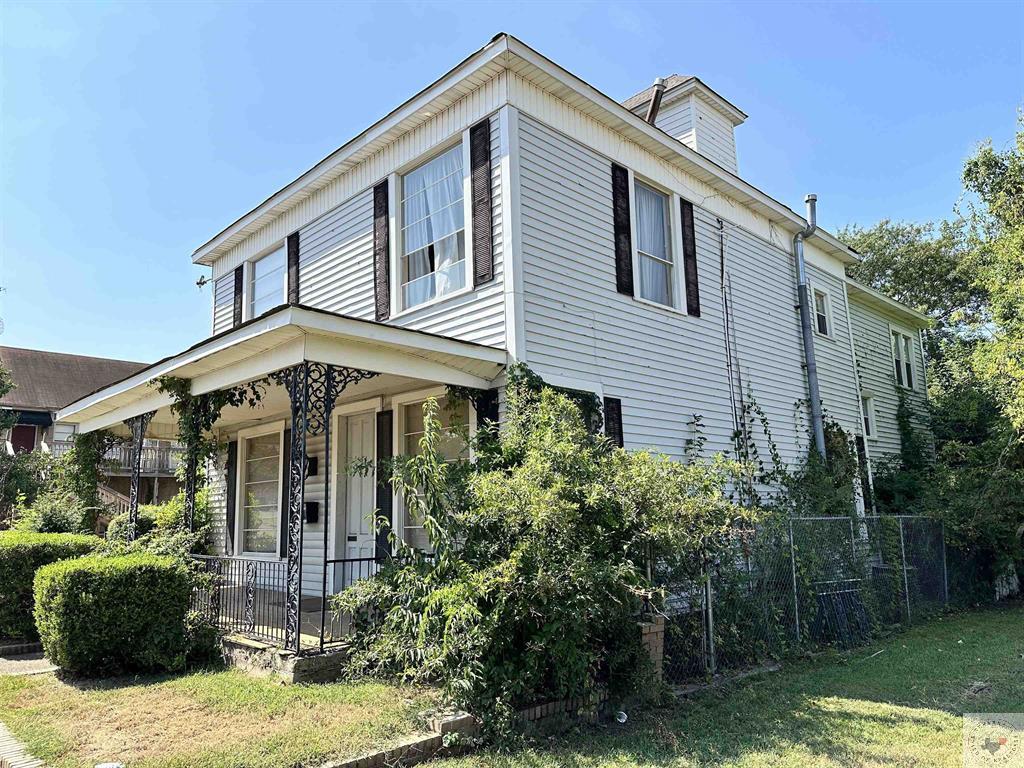 711 Olive St.