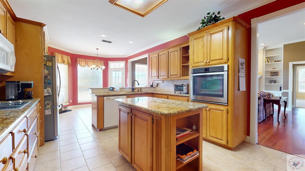 6302 Lost Creek