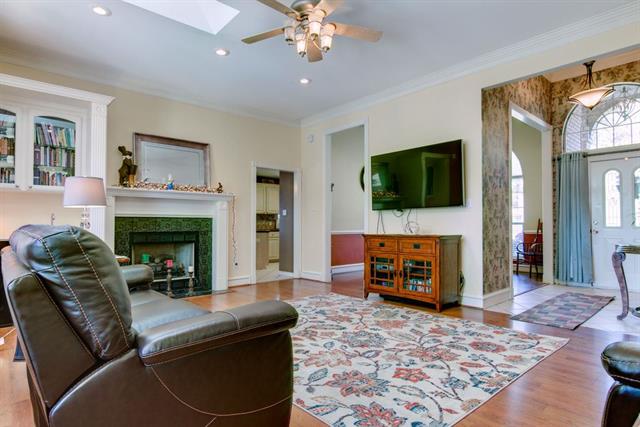 5805 Meadowland Dr.