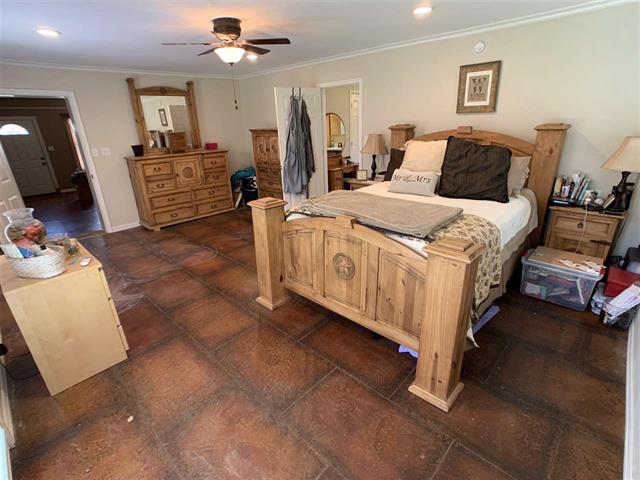 401 Tanglewood