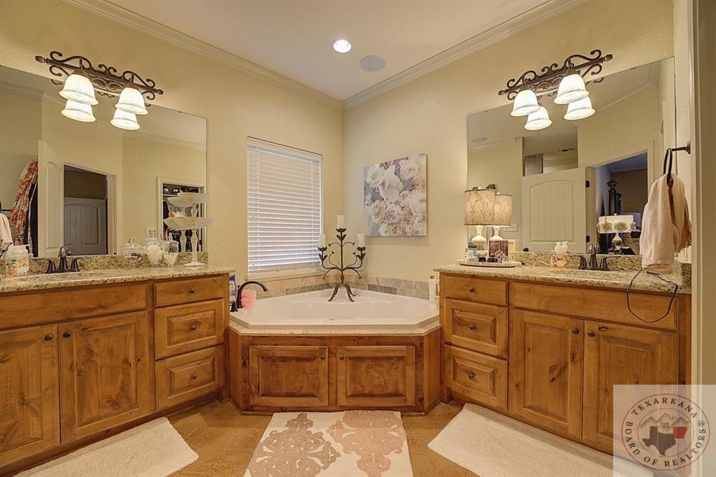 7409 Palisades