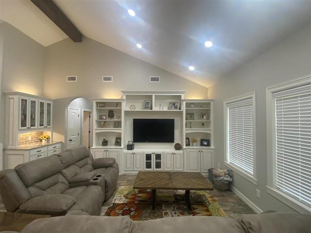 6502 Sleepy Hollow
