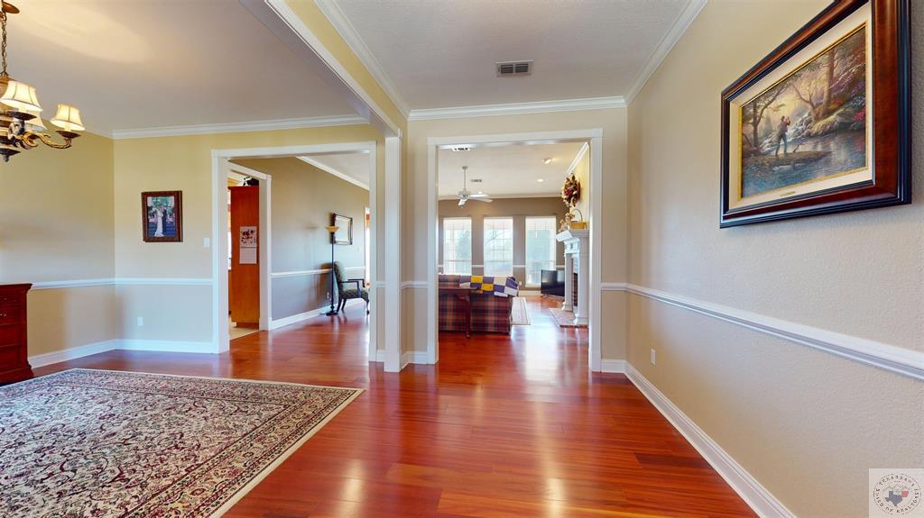 6302 Lost Creek