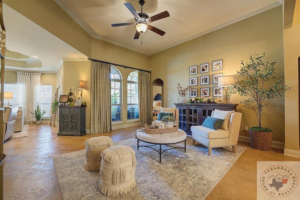 7409 Palisades