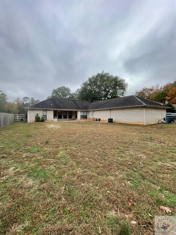 28 Hickory Oak Ln.