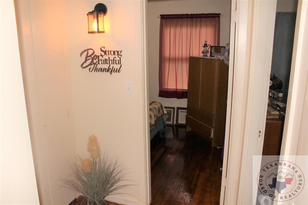 205 E Avenue A