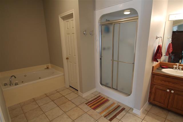 136 Oakview Dr.