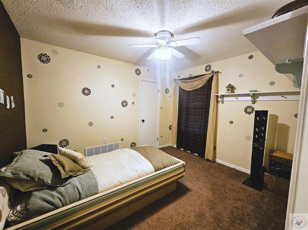 236 E Greenfield Dr.