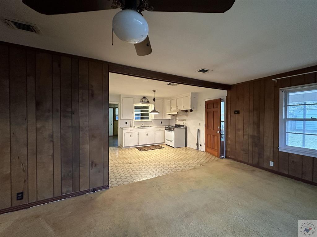 3117 Meadows Dr.