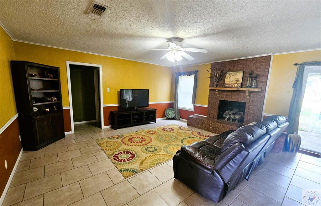 236 E Greenfield Dr.