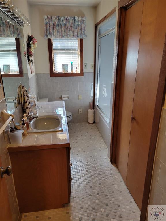 27 Hickory Oak Ln.